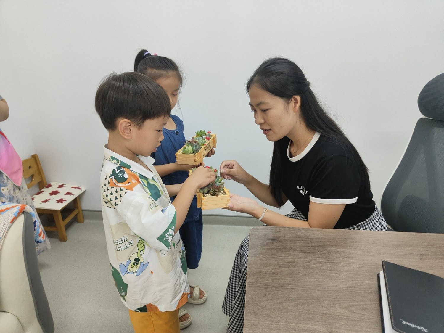 1725949986475328.jpg 212_副本.jpg