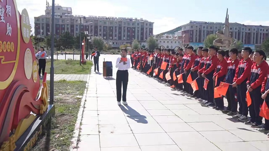 1727527907152411.jpg b90d1f68e6a922195261f1a13715cf3.jpg