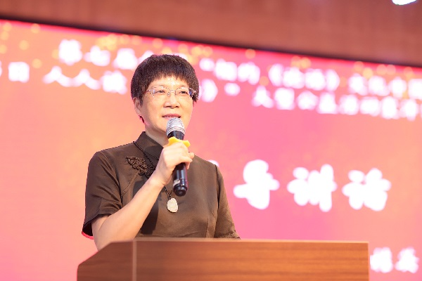 1727613511707818.png 震泽镇组织开展“孔子诞辰日 人人读《论语》”大型公益活动.png