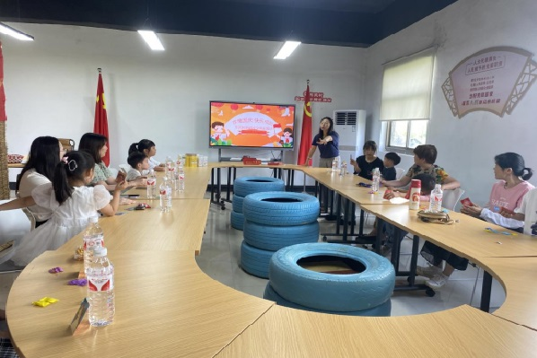七都镇 喜迎国庆&nbsp;快乐成长.png