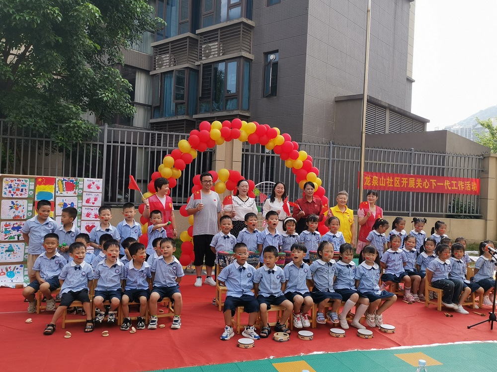 大家一起唱红歌1.jpg