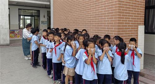c3340320cc37c64664c42eff398c5bd5_看图王.jpg