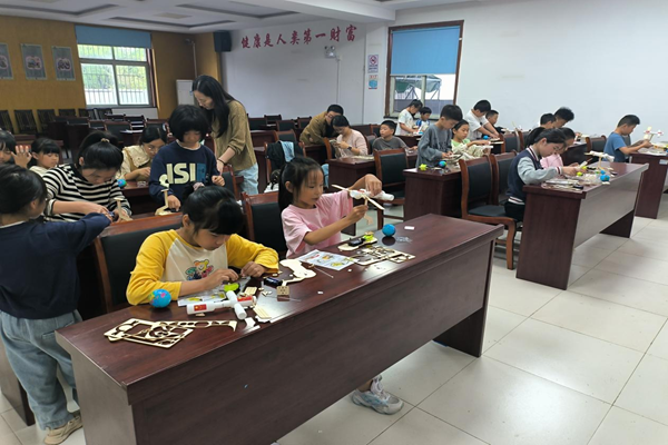 1728371683940828.png 横扇街道星字湾村科学少年 创想未来 ——空间站科普活动3.png