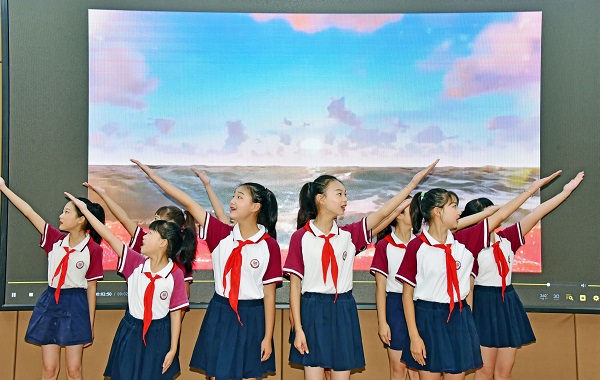 1728453955876278.jpg 长安街道庆国庆活动22.jpg