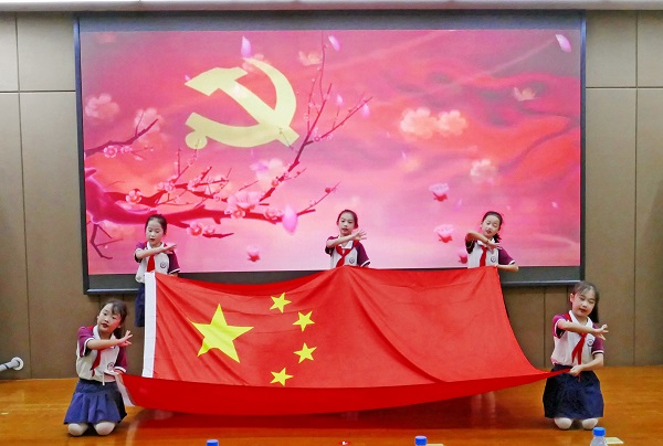 1728453963672894.jpg 长安街道庆国庆活动33.jpg