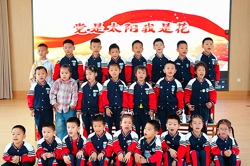 1728689992289066.jpg 江苏省南京市玄武区北安门社区关工委开展“老少同乐,情暖重阳” 为主题的重阳节活动(2).jpg
