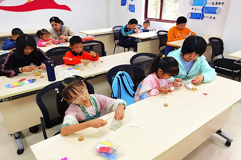 1729382946565404.jpg 江苏省南京市玄武区农科院社区关工委开展“国际减灾日”科普宣传活动(2).jpg