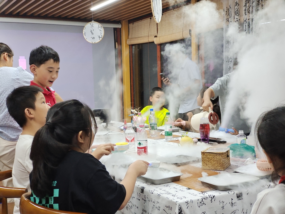 模拟台风1_副本.jpg