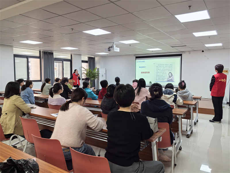 1730257588795175.jpg 合肥市包河区烟墩街道清水冲社区关工委:谨防电信诈骗 提高防范意识 (1).jpg