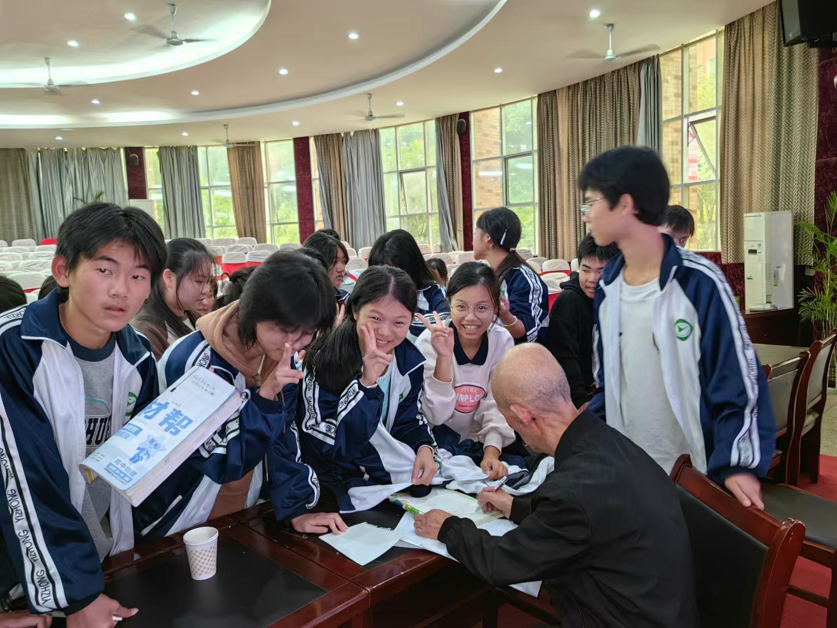 1730451892832688.jpg 永修县关工委宣讲三中全会精神,贯彻科教兴国战略 (1).jpg