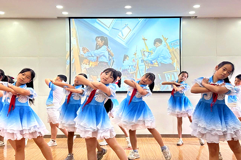 1730678336678743.jpg 江苏省南京市栖霞区关工委举行2024年度助学金发放仪式(6).jpg