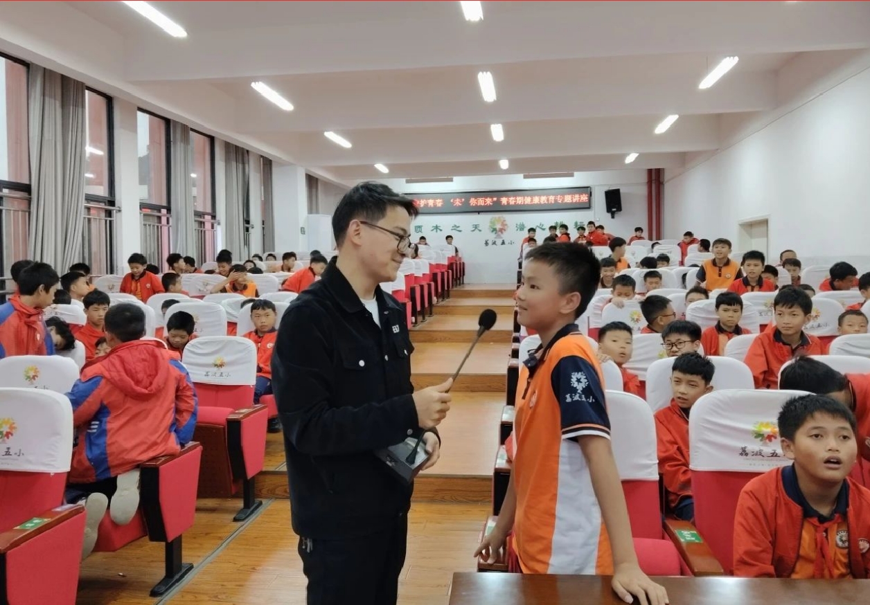 妇联12.jpg
