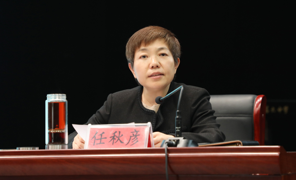 1732155161601854.png 盐山县委书记任秋彦为县第六中学师生上思政课3.png
