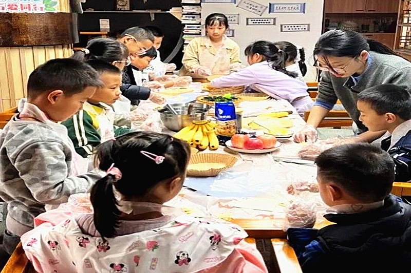 江苏省南京市江宁区江宁街道牌坊村关工委开展美食体验活动 (2).jpg