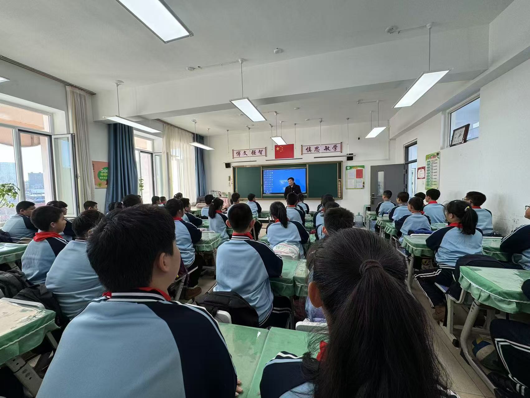 f505b4ab46cbe3beaf11c57aa7df761.jpg