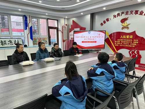 1734314735670411.jpg 爱心汇聚,情暖校园_副本.jpg