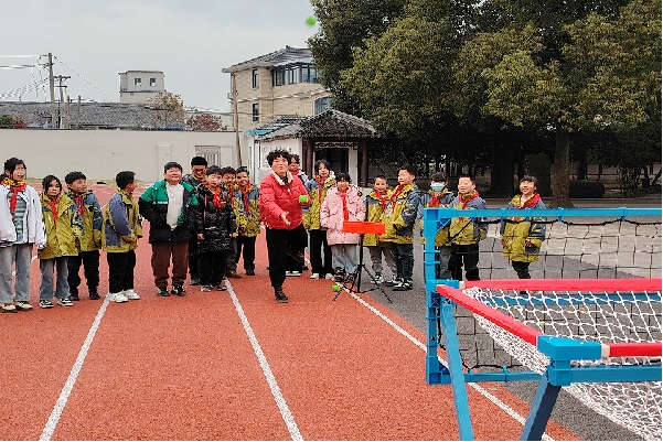 1735023584867269.png 桃源镇青云民族一家亲好苗苗班:抛起快乐 兜住健康2.png