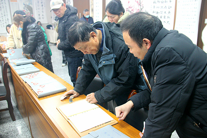 1735269053343931.jpg 江苏省南京市玄武区关工委召开“2024‘阳光心室’记录本案例评选活动”会议(6).jpg