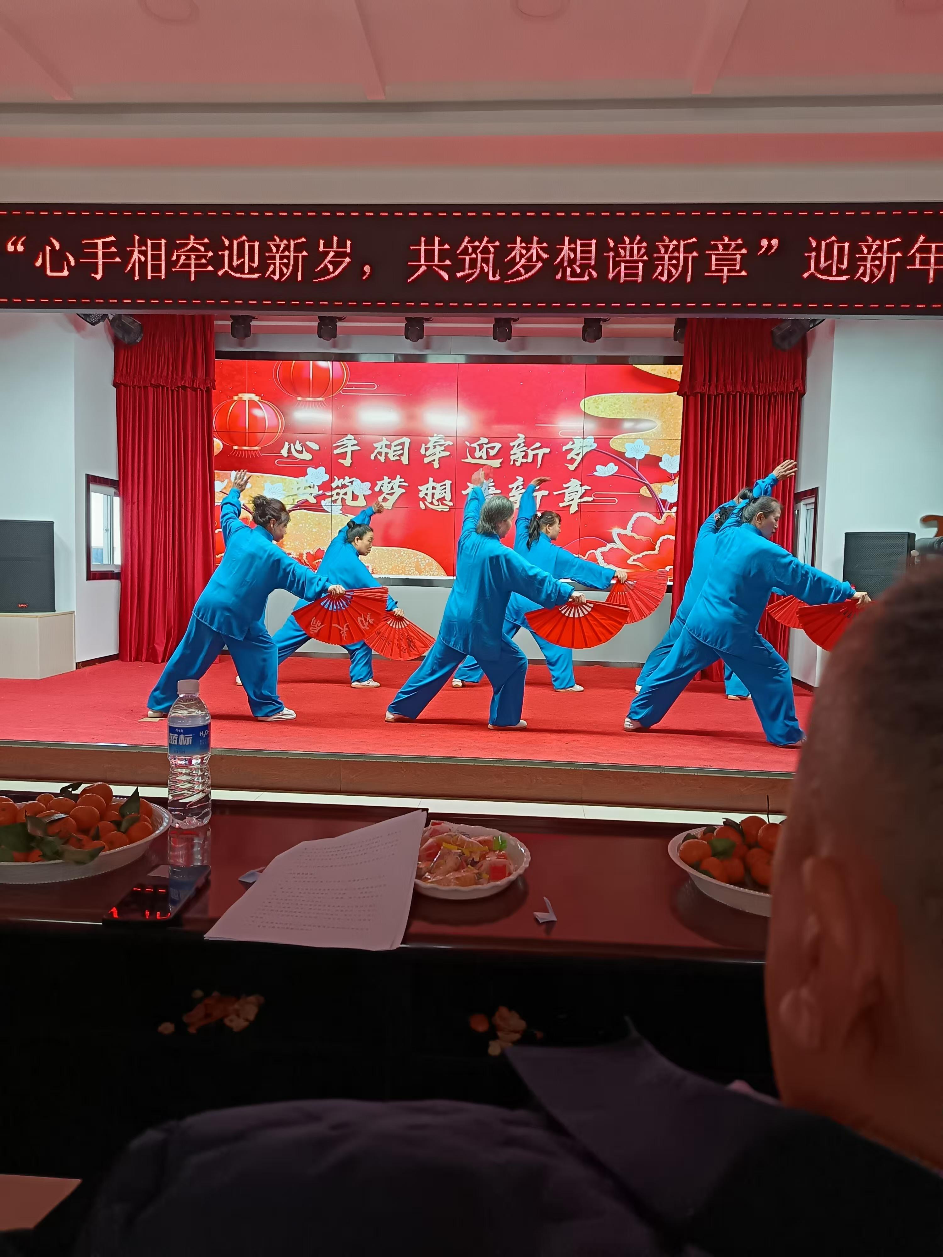 6d2ca6c285123e1bd3fff3390c22ca7.jpg