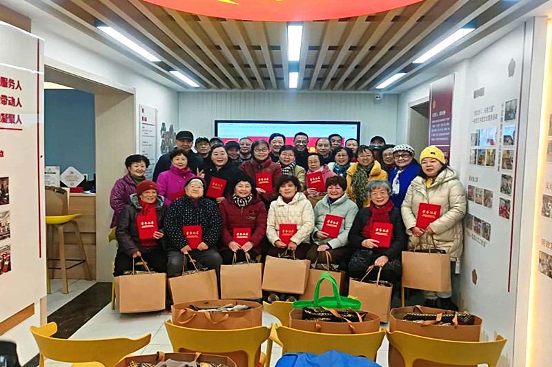 江苏省南京市玄武区梅园新村街道兰园社区关工委召开“社区关工委工作总结会”(2).jpg