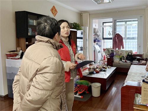 1736218166743483.jpg 托起幸福“夕阳红”.jpg