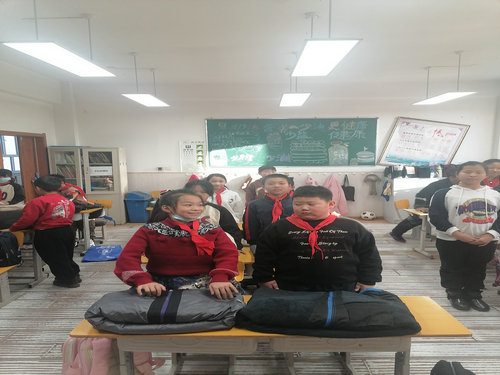 铁岭镇中心校以学促做2_副本.jpg