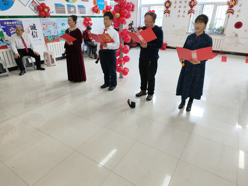 1737342213972261.jpg 前进办机车东社区迎新春文艺汇演1_副本.jpg