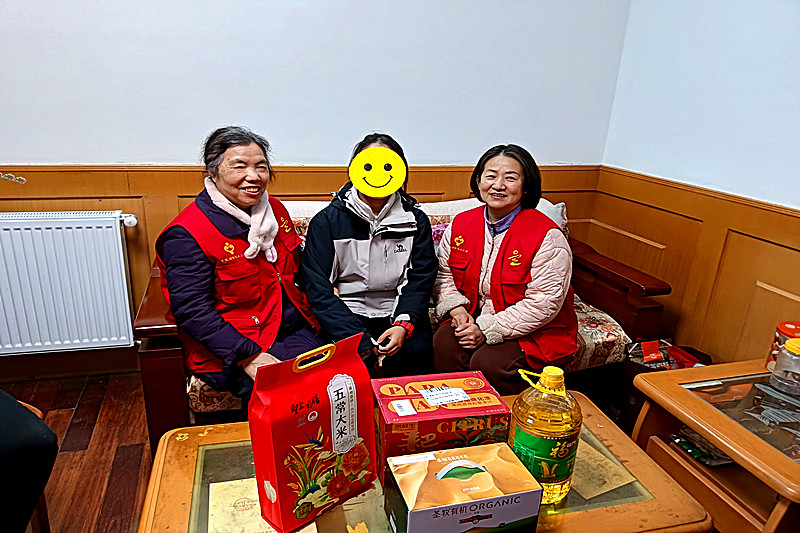 1738022622833841.jpg 玄武湖街道关工委联合开展春节走访慰问困境学生“爱心”行动 (3).jpg