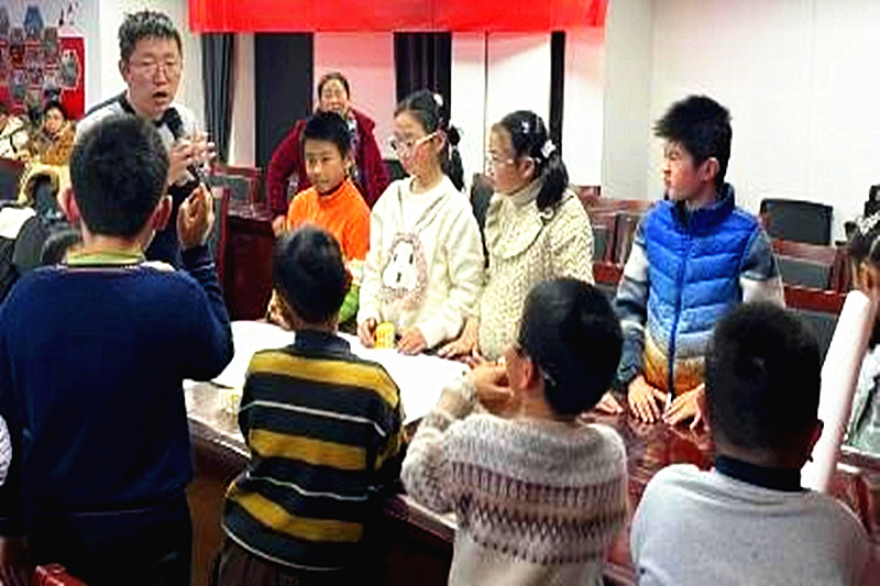 1738635540580322.jpg 江苏省南京市建邺区凤栖苑社区关工委开展“守护童心,筑梦未来”儿童心理关爱讲座活动(2).jpg