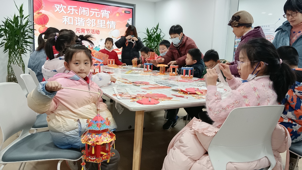 1739168525707369.jpg 同心湖社区:童心闹元宵 欢乐满社区2_副本.jpg