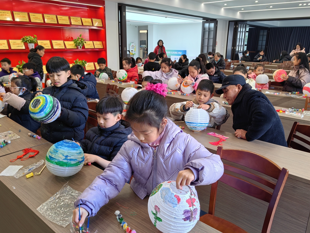 1739263141934519.jpg 2.8七色绘彩灯,童乐闹元宵6_副本.jpg