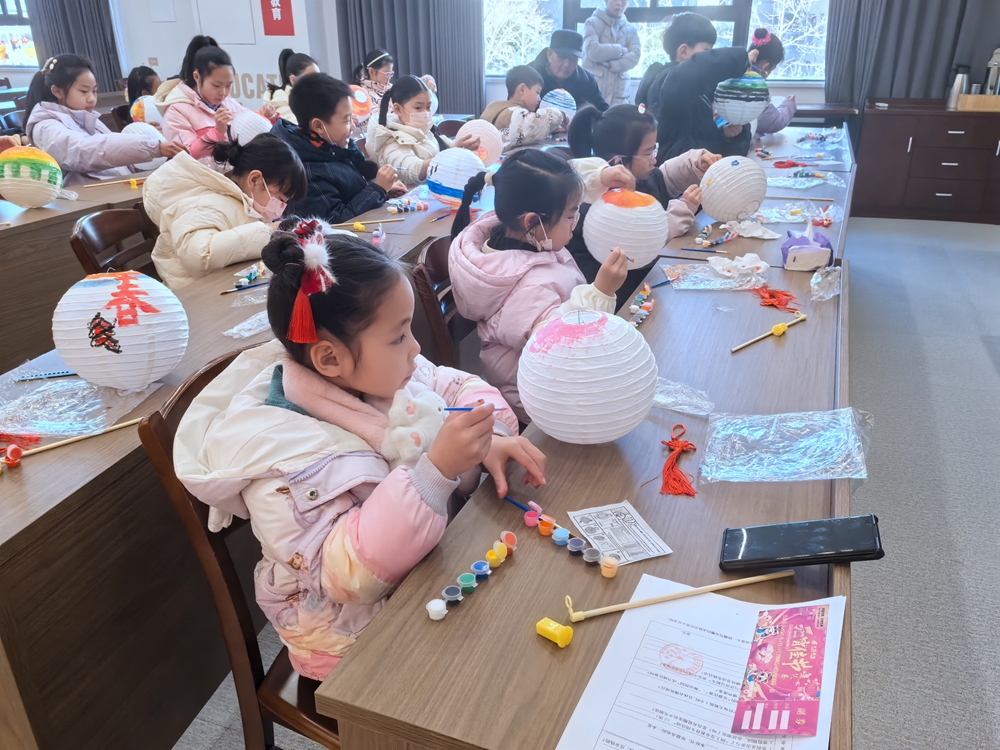 1739263212548593.jpg 2.8七色绘彩灯,童乐闹元宵2_副本.jpg