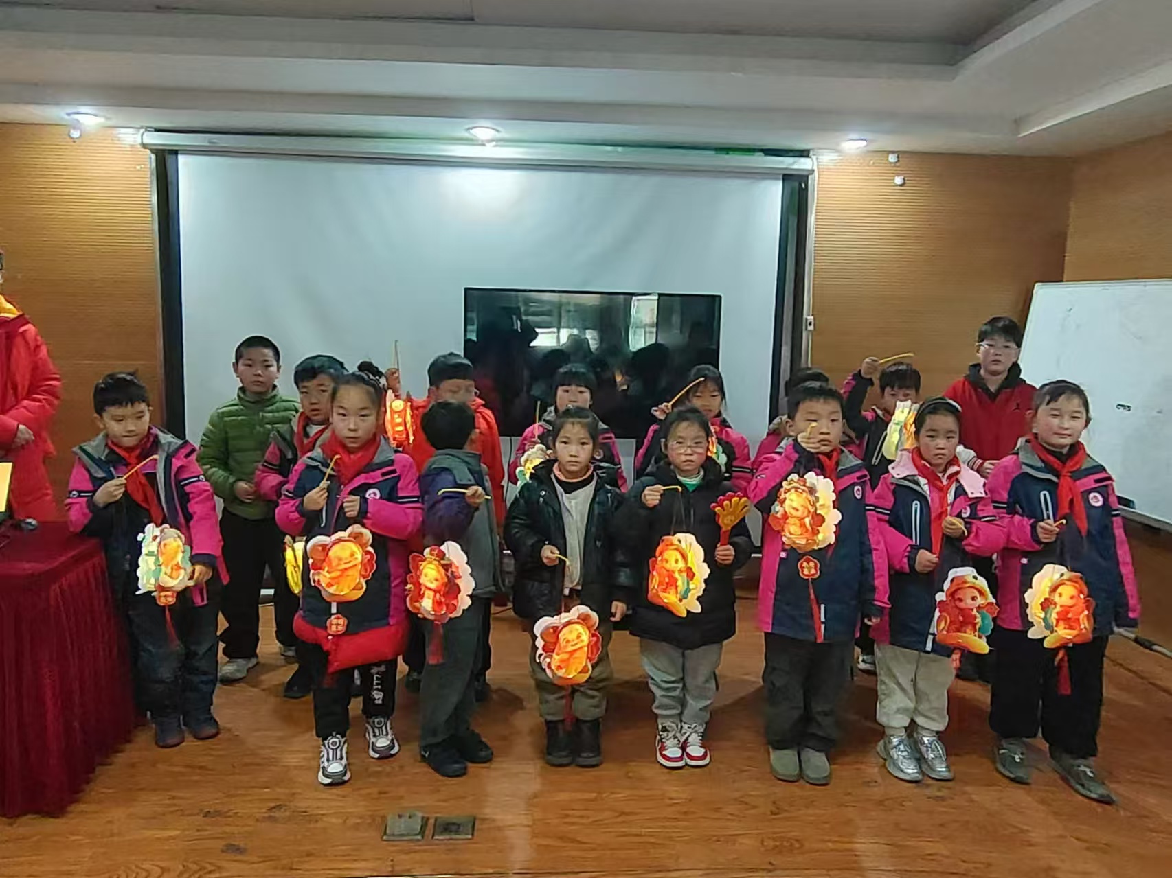 1739331130774331.jpg ddbfa058eb3e422c8602b96f928f531.jpg