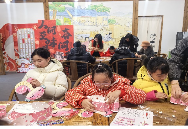 1739760357489261.jpg 震泽镇各村关工委花样活动“闹”元宵.jpg