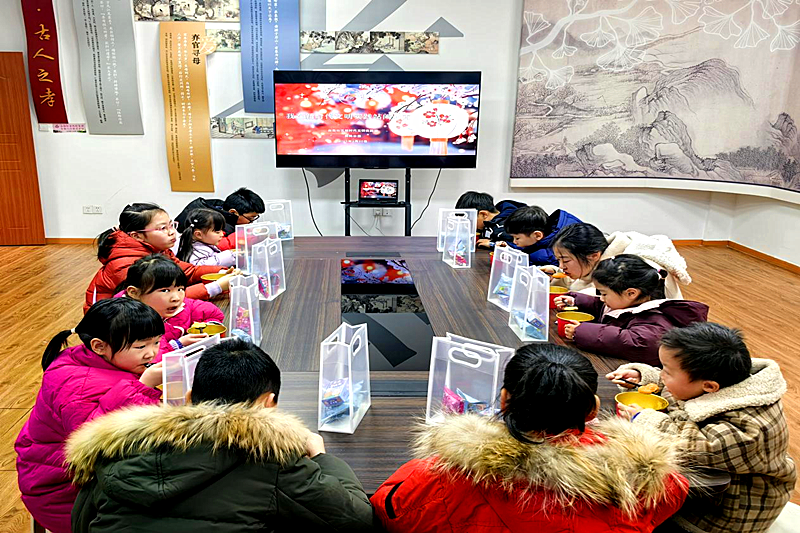 1740480108266340.png 江苏省南京市六合区雄州街道白果社区关工委开展“欢欢喜喜做灯笼,喜气洋洋迎元宵”主题活动(1).png