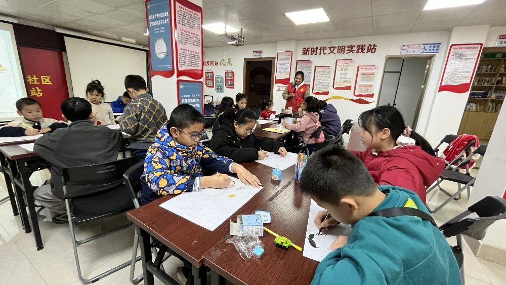 1740563285305308.jpg 广西柳州市凤起社区关工小组开展“节水在心,手绘传情”节约用水宣传活动 (3)1.jpg