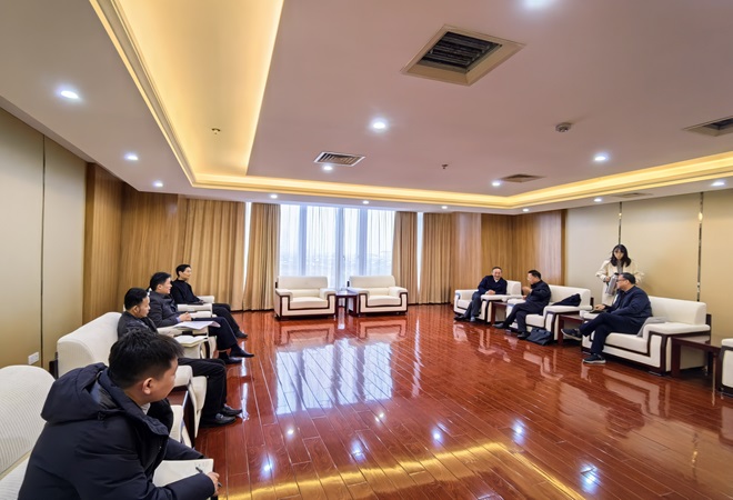 1740641339863559.jpg 肖仲伟一行走访调研区工商联关工委建设2--.jpg