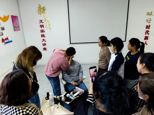 1740967592736710.png 盛世华庭化妆培训活动2_副本.png