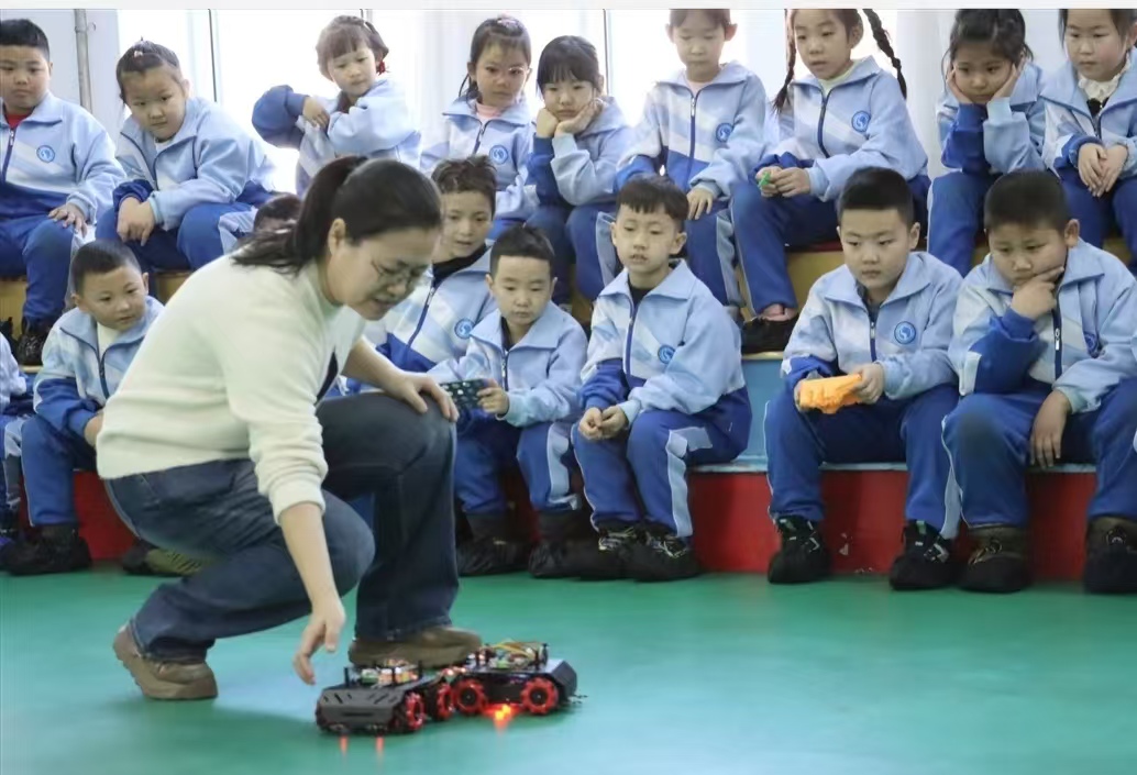 1741472979687168.jpg 三小2.jpg