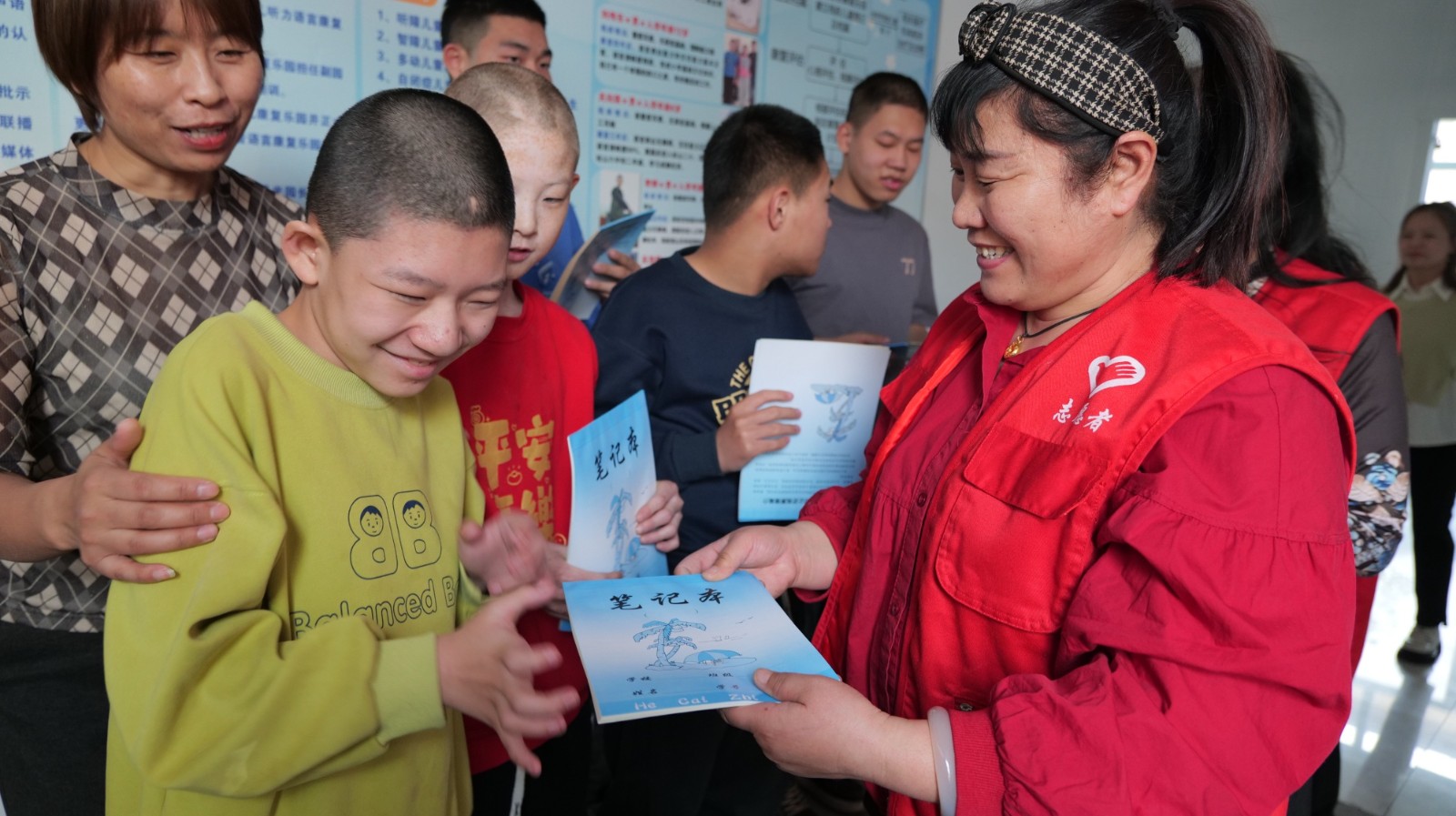 1741746569201819.jpg 元宝山区草原兰哈达协会学雷锋活动5照片2_副本.jpg