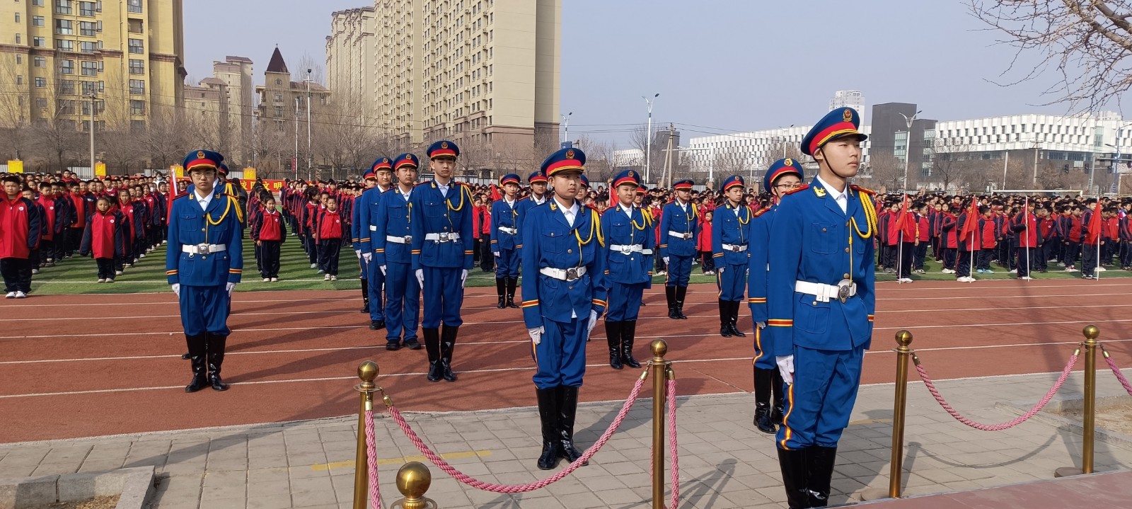 元宝山区山前学校学雷锋活动照片8_副本.jpg