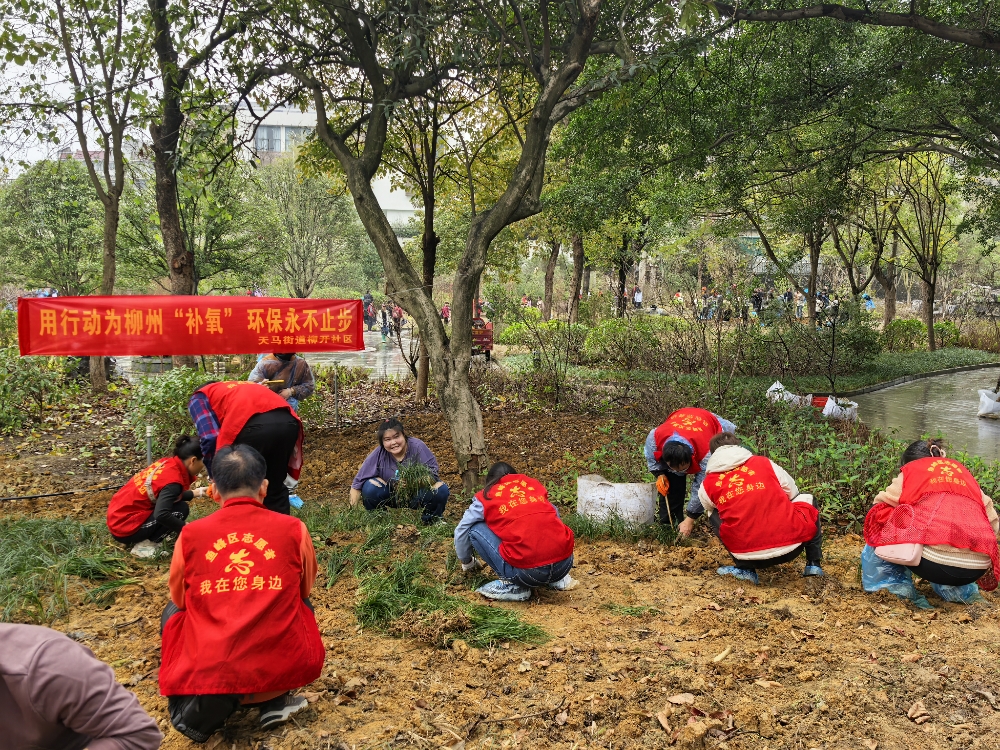 1741858996849472.jpg 活动现场.jpg