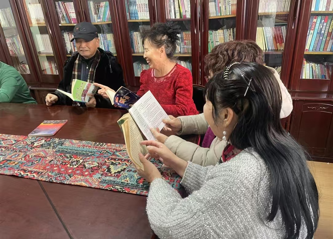 1742280198844552.jpg 友谊社区读书2.jpg