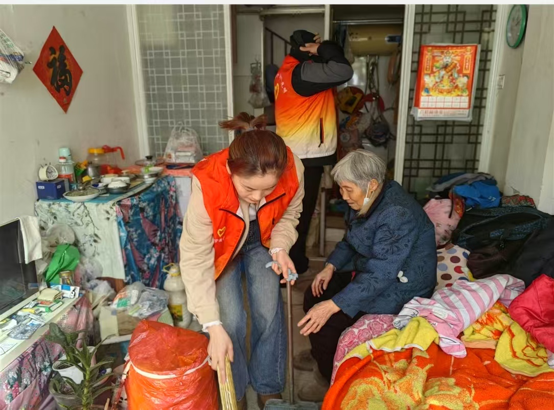 1742281301965725.jpg 建南社区敬老二.jpg
