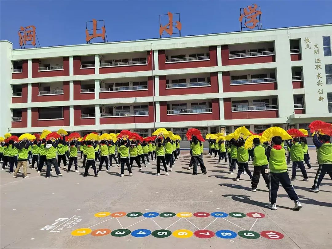 1742522063208227.jpg 18b1231b875417c877152599453aa6d.jpg