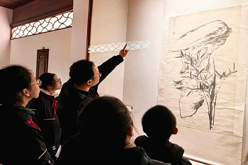 1742526528632902.jpg 江苏省南京市秦淮区朝天宫街道秣陵路社区开展“寻美朝天宫,探索博物馆”主题活动(1).jpg