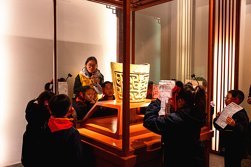 1742526539817129.jpg 江苏省南京市秦淮区朝天宫街道秣陵路社区开展“寻美朝天宫,探索博物馆”主题活动(2).jpg