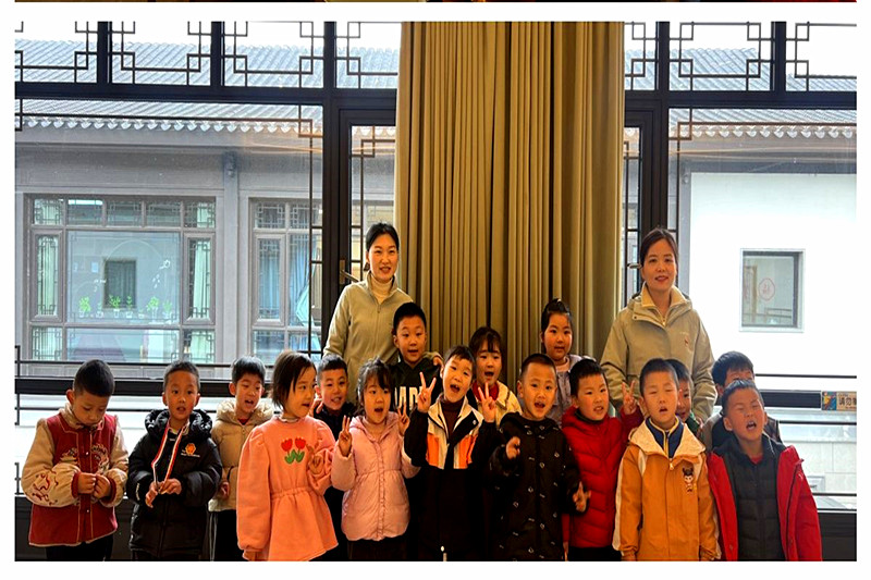 1742706916442050.jpg 江苏省南京市高淳区淳溪街道关工委开展“趣读绘本,点亮童心” 少儿绘本阅读活动(2).jpg