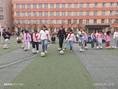 1742868459724386.jpg 阳明小学防近视宣传月4_副本1.jpg