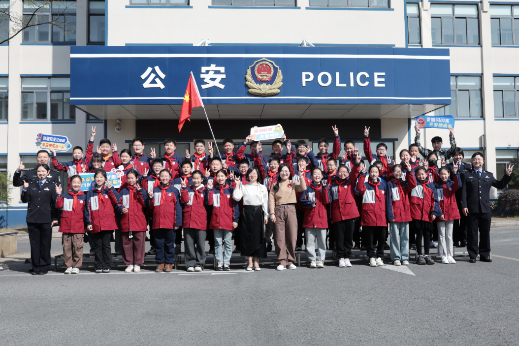 1742881248888214.png 警营1.png
